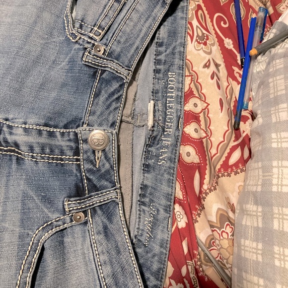 Jeans - Picture 1 of 2